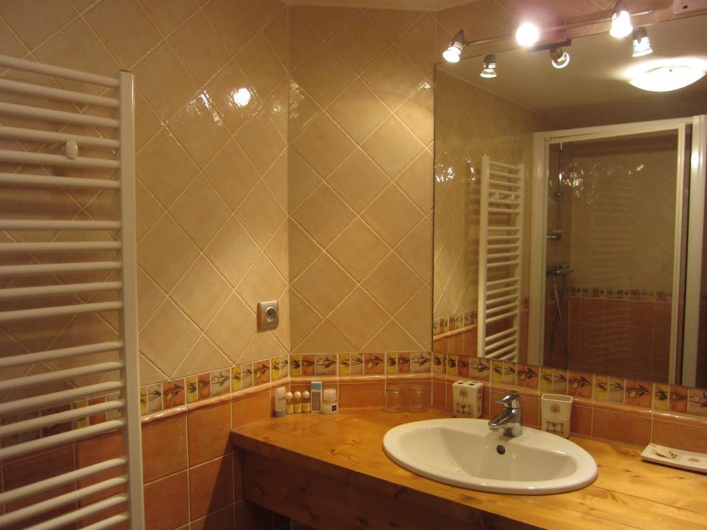 Appart 4 Pers 3 Etoiles Proximite Lac Et Remontees Courchevel Le Praz - Arrayanes 객실 사진